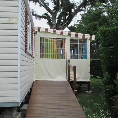 Camping Les Charmettes 4 Etoiles